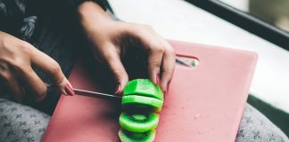 can you eat kiwi fruit skin