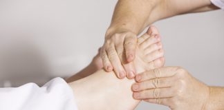 reasons and treatments for pain on top of foot