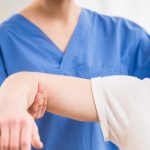 shoulder pain causes symptoms and diagnosis