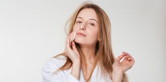 applying vitamin e on face overnight