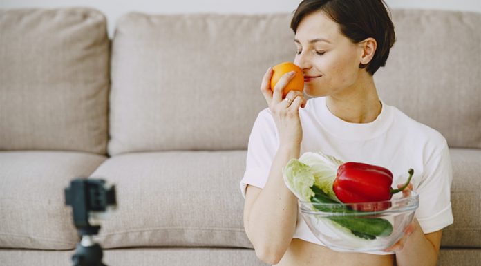 5 Healthy Foods that May Boost Your Mood healthy foods to boost mood